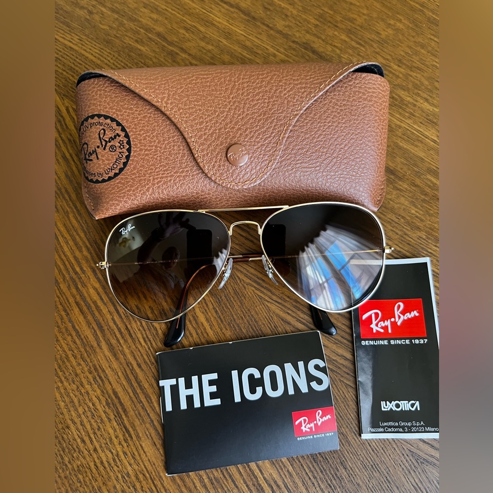 Authentic Rayban aviator sunglasses RB3025
